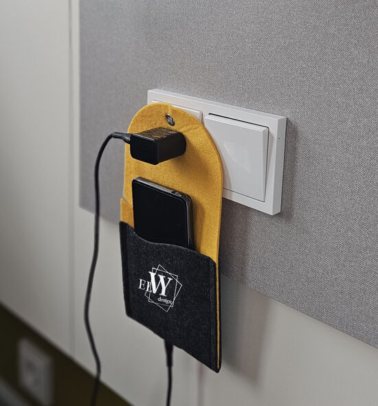 Veltinis telefono dėklas-laikiklis su logotipu 